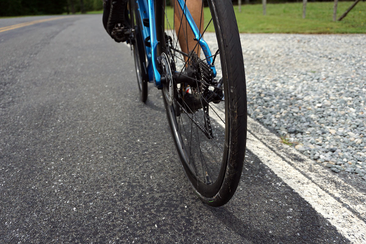 felt vr advanced road bike review riding action with closeup on rear dropouts