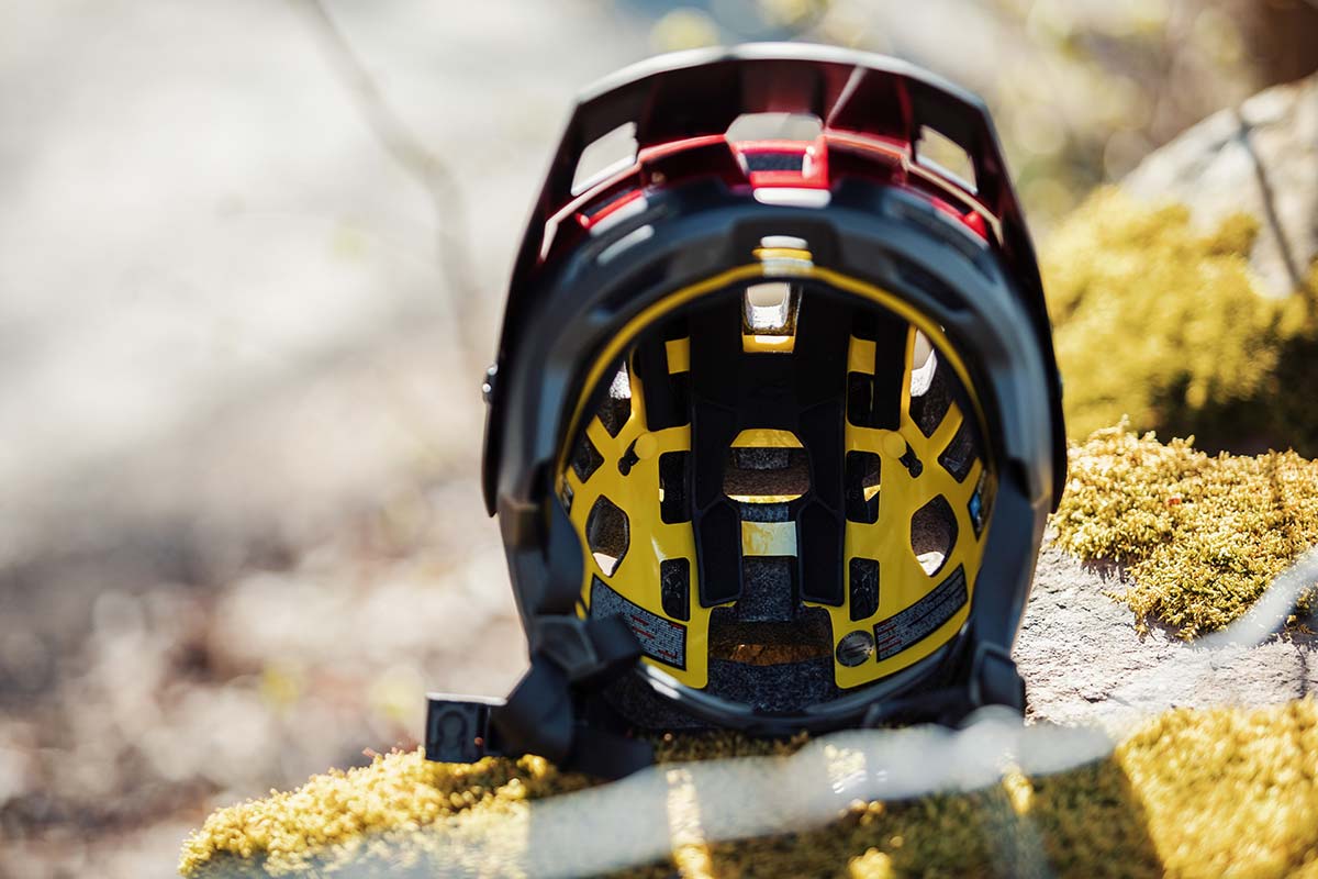 bluegrass rogue core mips helmet internal