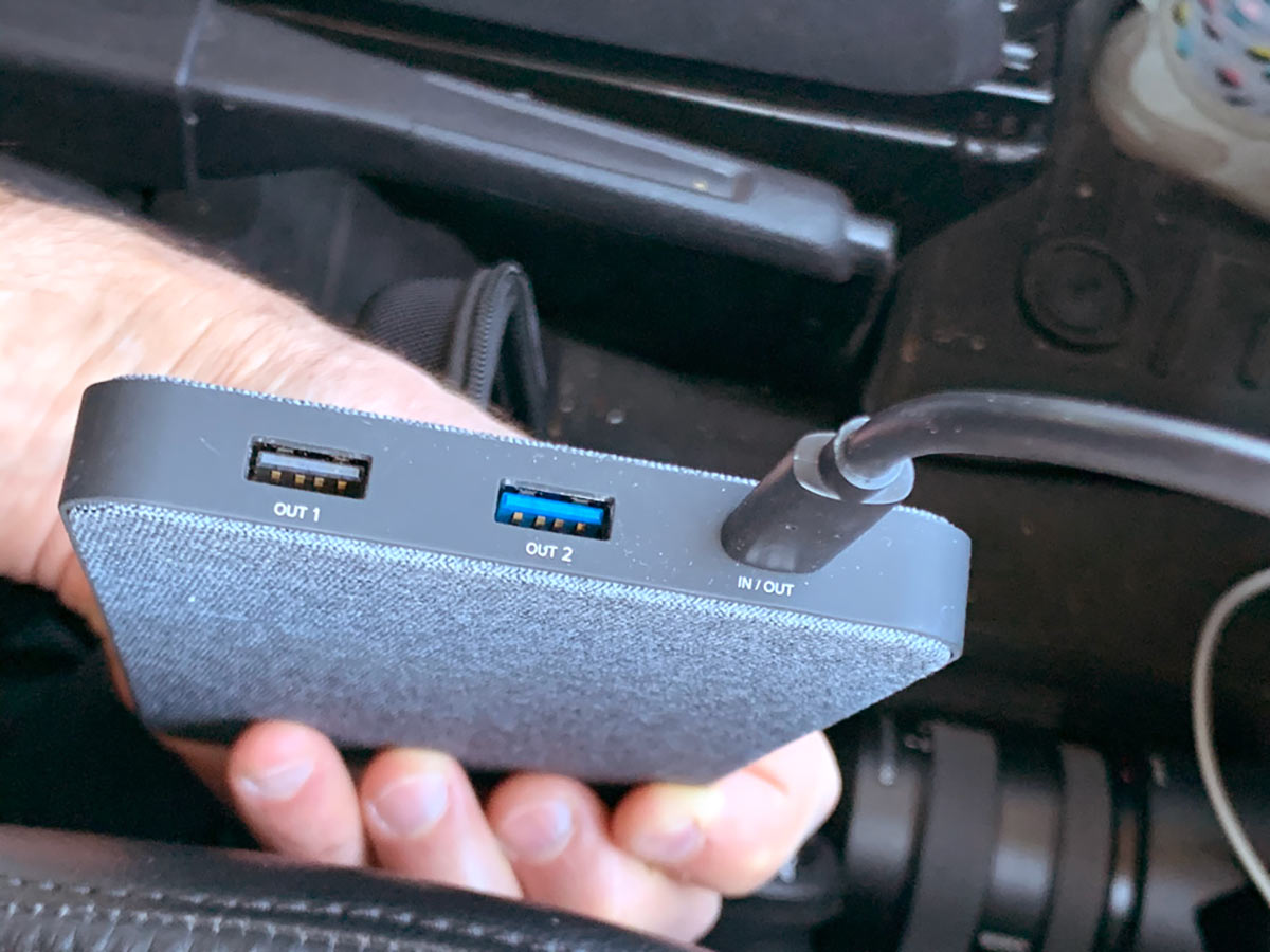eggtronic laptop power bank rechargeable battery pack with USB-c ports
