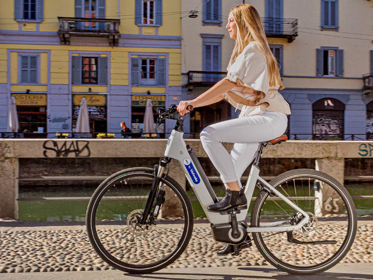 Blubrake ABS G2 bicycle anti-lock braking system, smaller lighter bike antilock brakes, city cruising