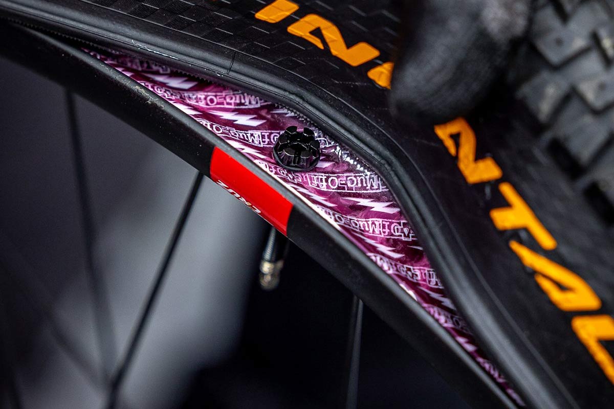 mucoff v2 tubeless valves for tire inserts