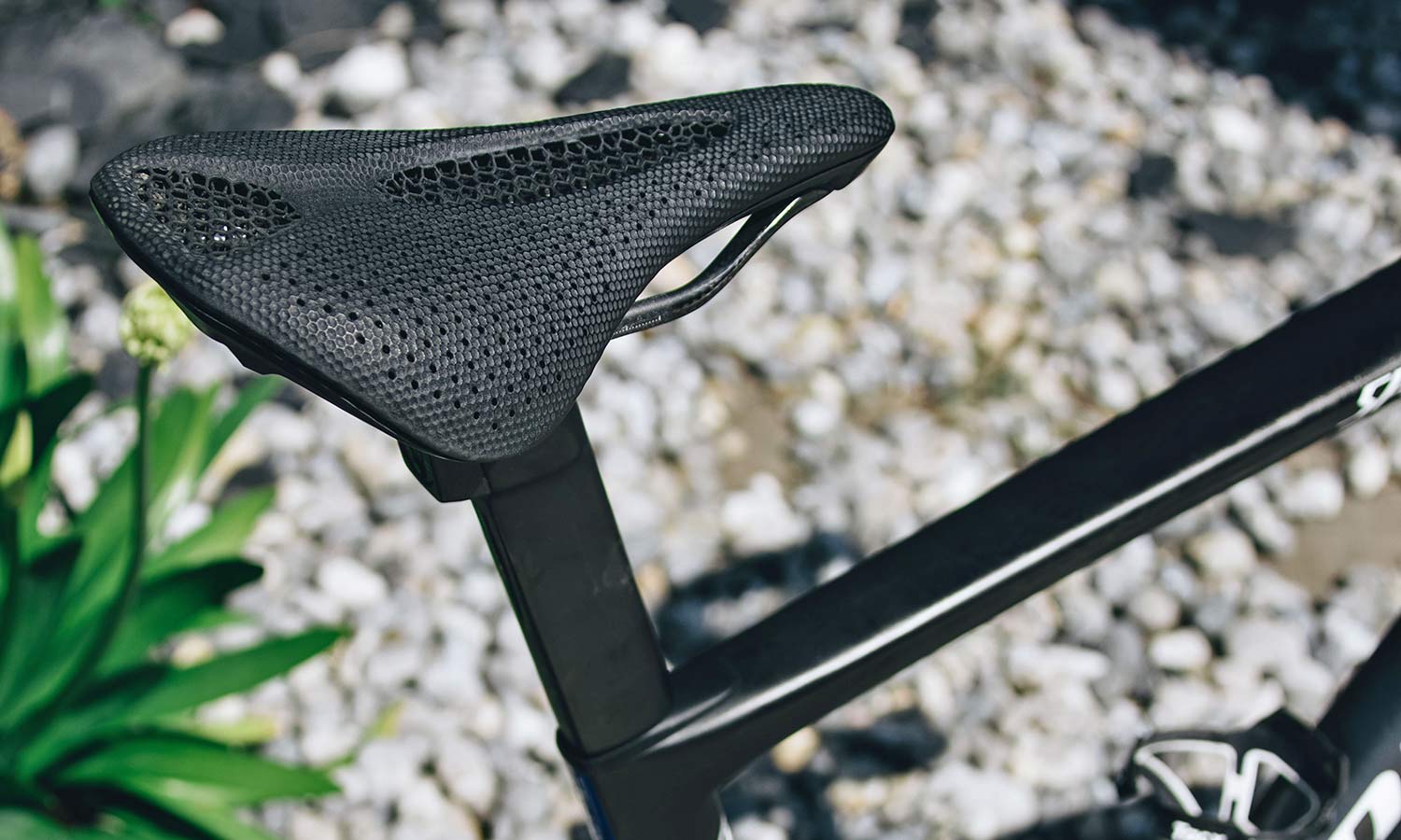 2021 Mark Cavendish 3x Tour de France stage winning green sprinter jersey Specialized S-Works Tarmac SL7, S-Works Power Mirror saddle