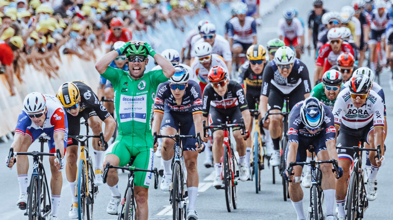 2021 Mark Cavendish 3x Tour de France stage winning green sprinter jersey Specialized S-Works Tarmac SL7, photo by Chris Auld, Stage 6 win
