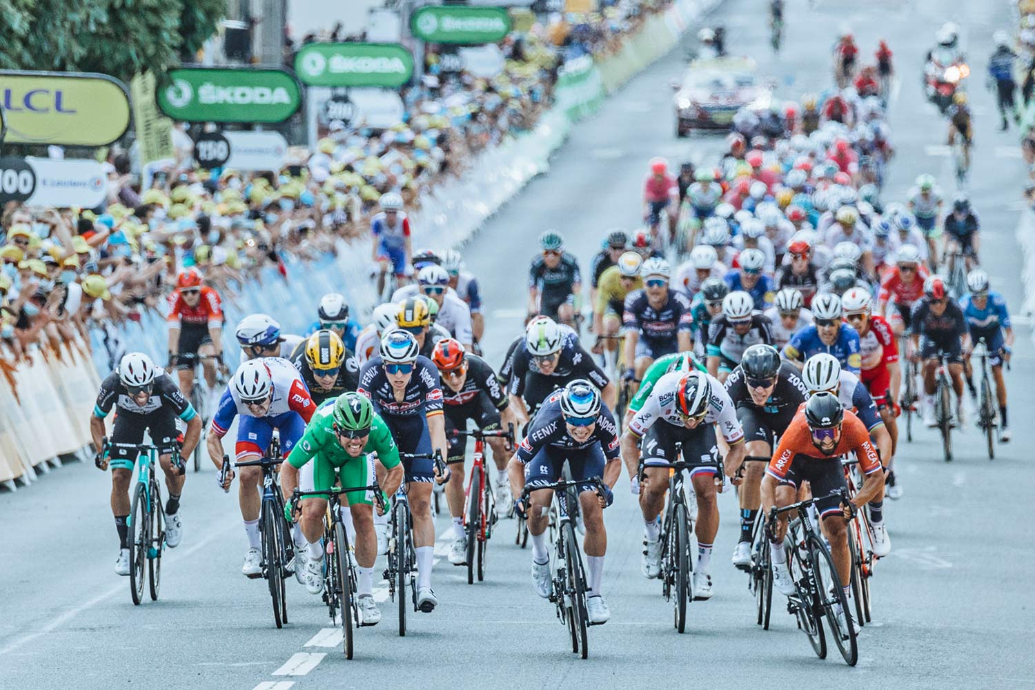 2021 Mark Cavendish 3x Tour de France stage winning green sprinter jersey Specialized S-Works Tarmac SL7, photo by Chris Auld, Stage 6 win