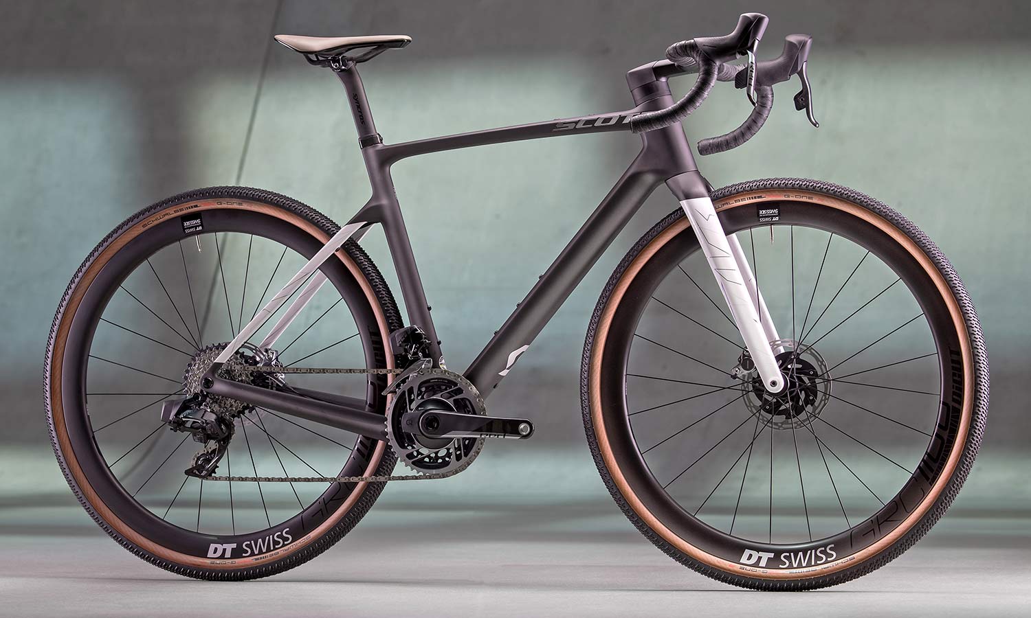 2022 Scott Addict Gravel aero integrated carbon gravel bike, Tuned