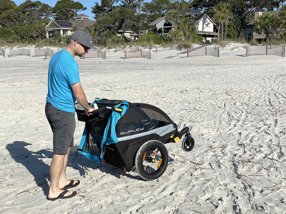 Burley stroller for the beach