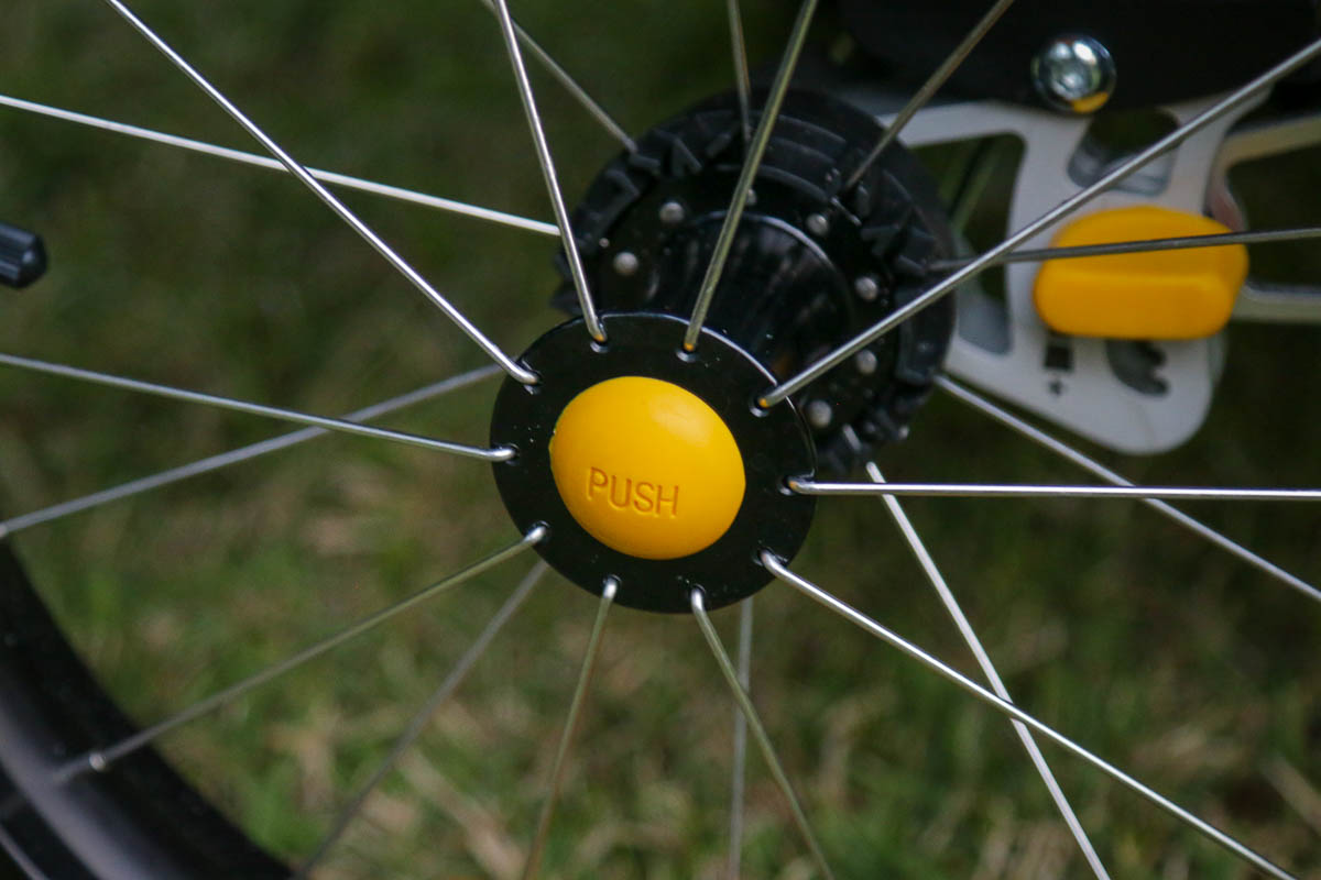 How to remove Burley wheels