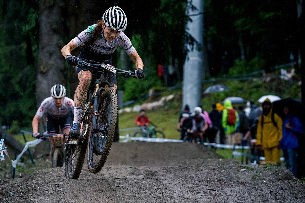 isla short les gets 2021 world cup xco