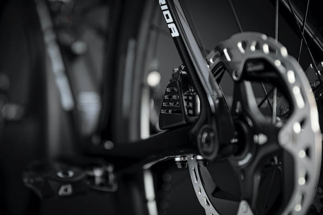 Meridas 2022 Scultura Team cooling fins rear dura ace rotor