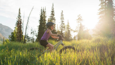 New Fezzari Lone Peak 24″ kids mountain bike gets a shred-ready build
