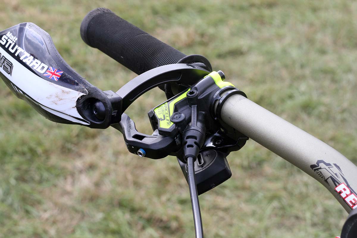 matt stuttard privateer 161 pro bike check renthal bar apex stem odi grips lock-on