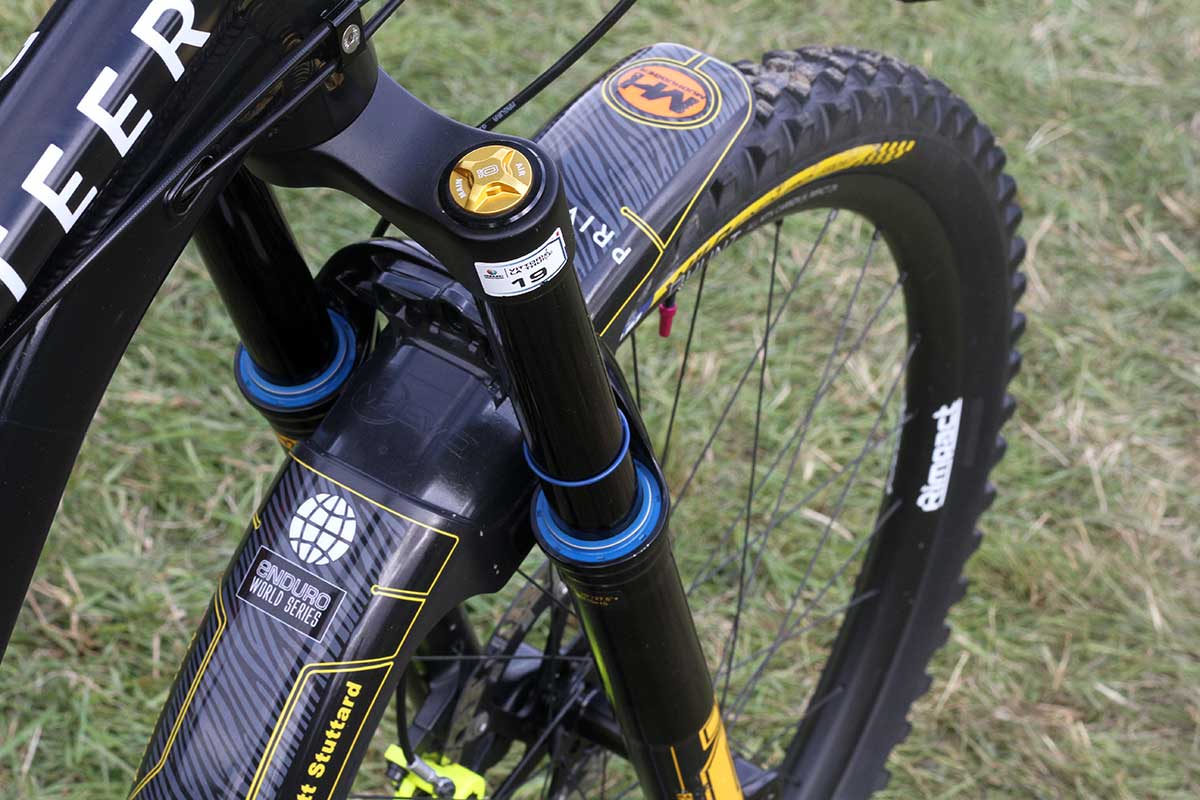 matt stuttard privateer 161 pro bike check ohlins rxf38 m.2 air spring fork 170mm