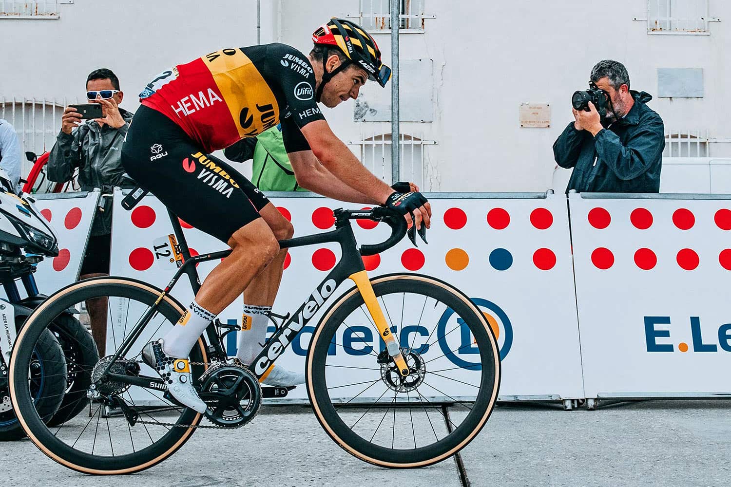 2022 Cervelo R5 Disc lightweight carbon all-rounder classic road bike, Spring Classics