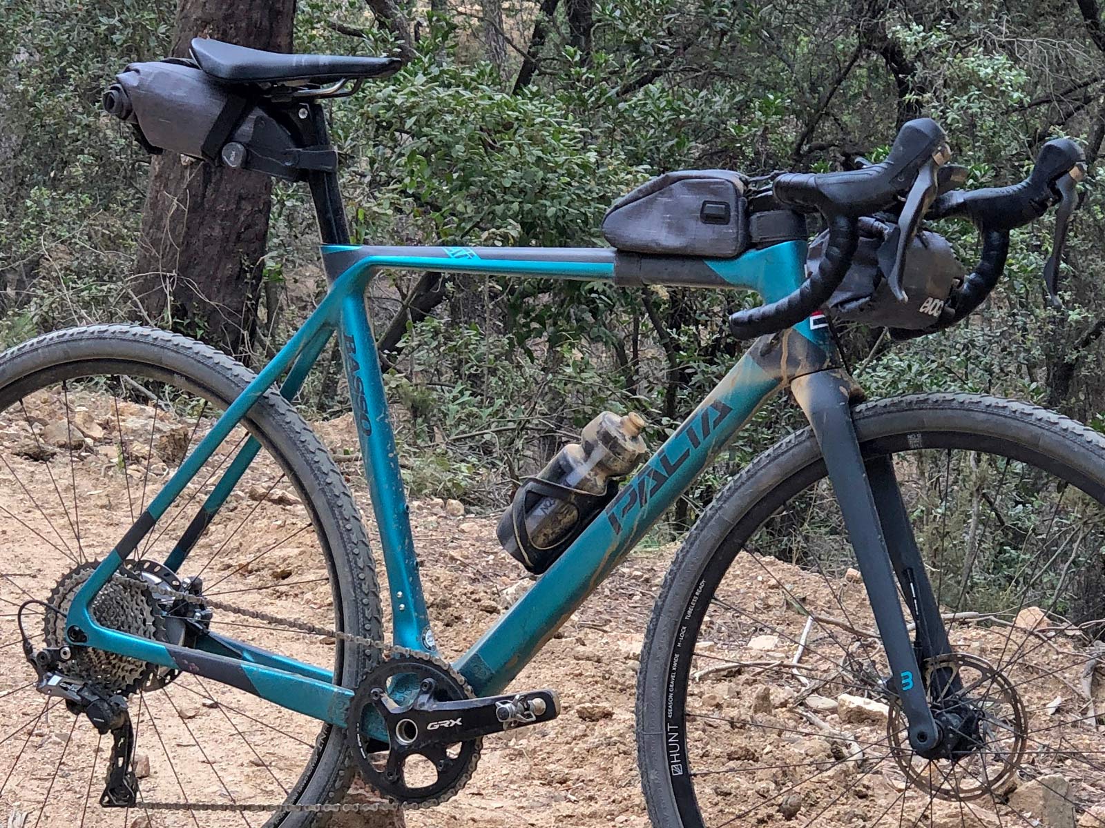 Basso Palta fast carbon gravel road bike - review: road-inspired fast, stiff, made-in-Italy, frame detail