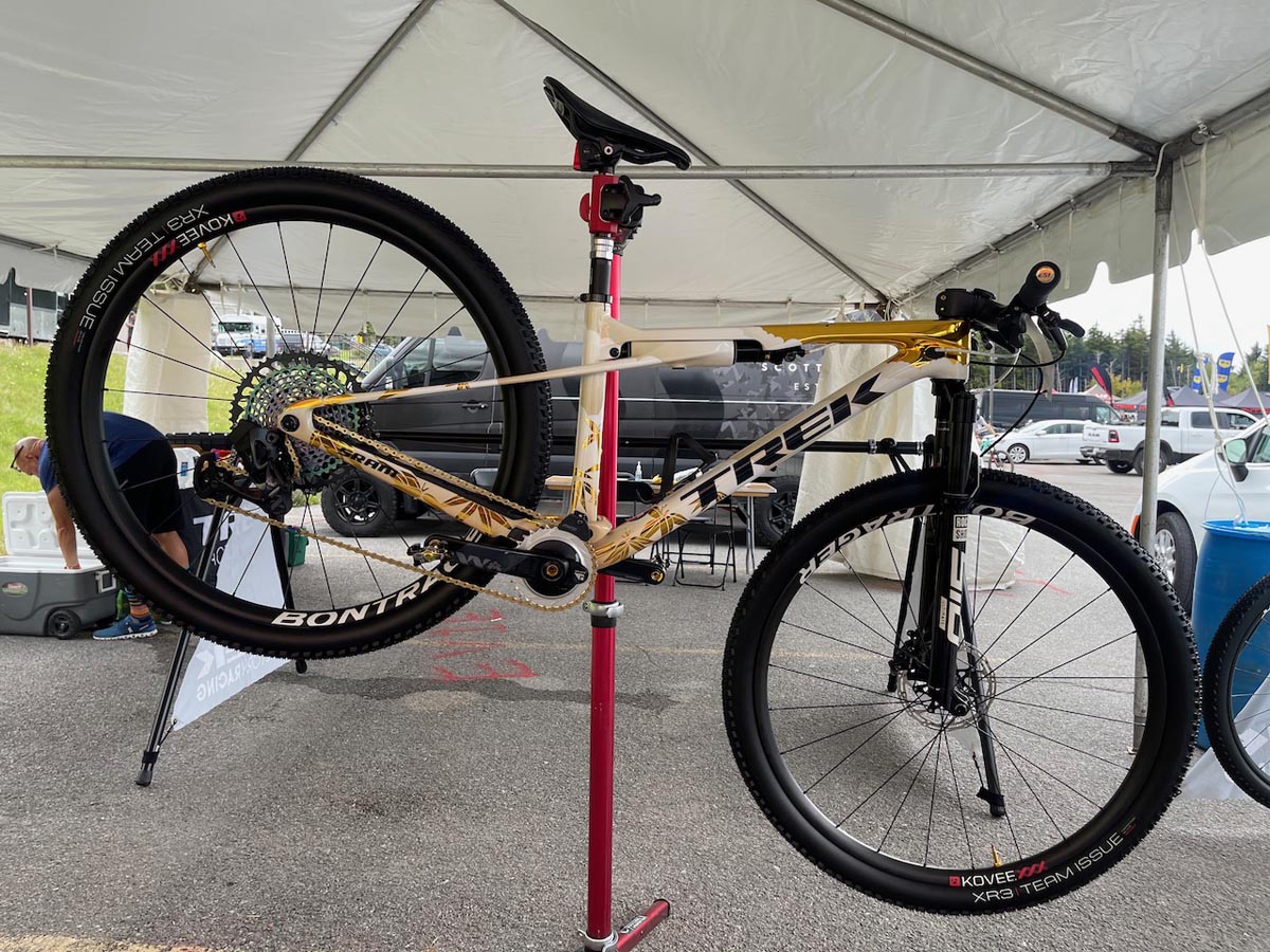 Jolanda Neff's Olympic Custom Painted Trek Supercaliber Full