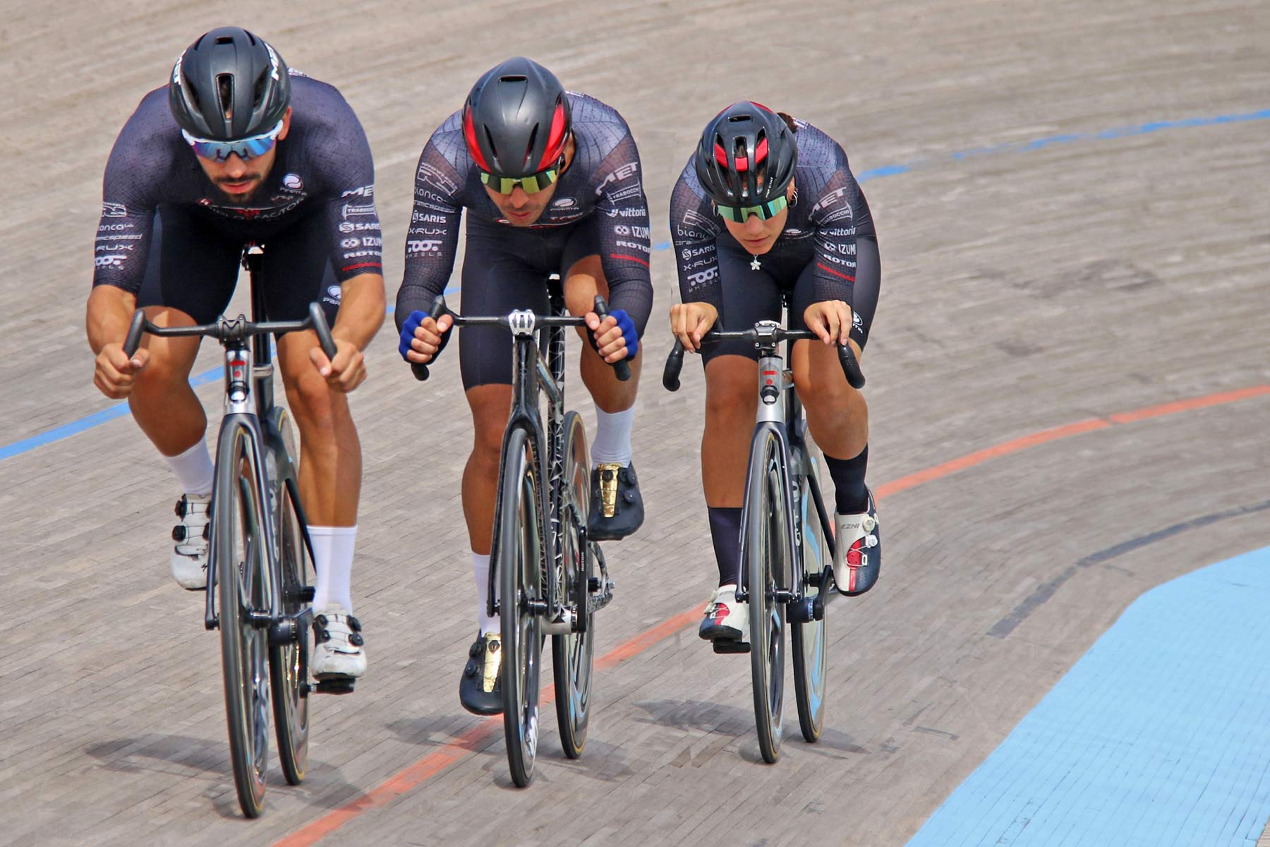 TRed TOOT ASHAA ergonomic carbon track handlebar, Barcelona velodrome testing