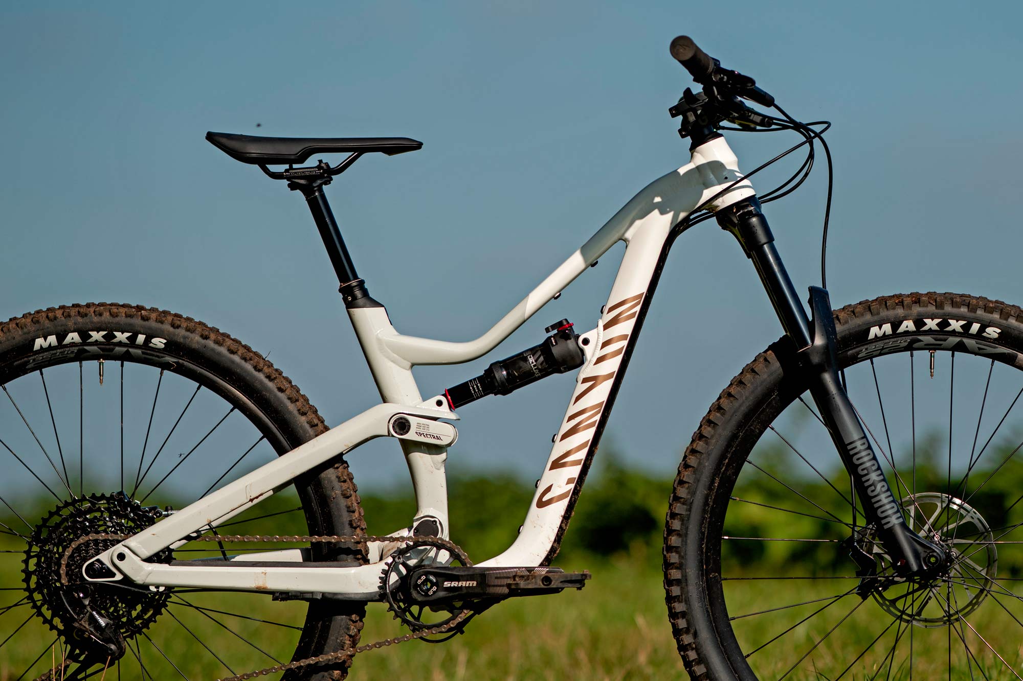 2022 Canyon Spectral AL affordable alloy trail all-mountain bike, photo by Roo Fowler, Spectral YH frameset