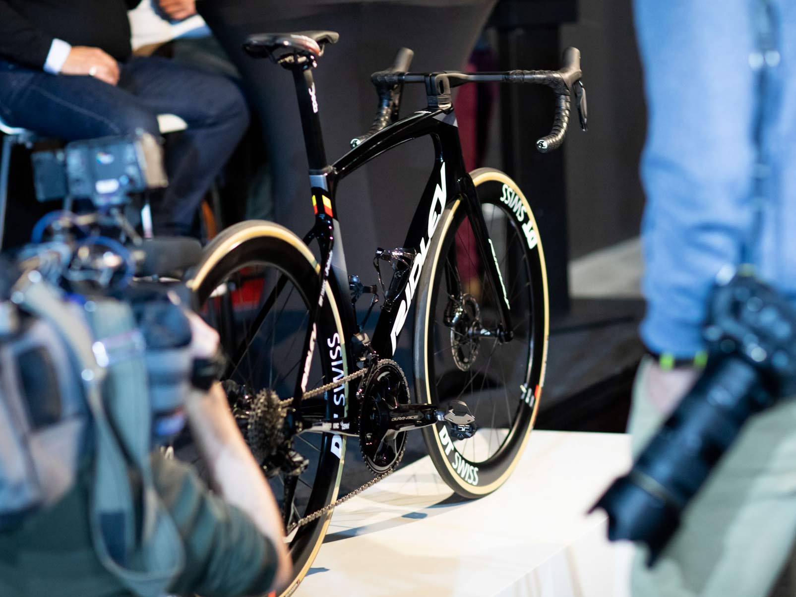DT Swiss and Ridley sponsor Lotto Soudal with road tubeless wheels for 2022 World Tour, team presentation