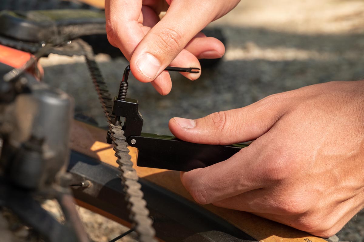 Wolf Tooth Components 8-Bit mutil-tool System chain tool
