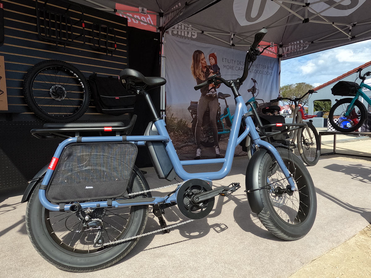 Benno RemiDemi step through mini cargo e-bike