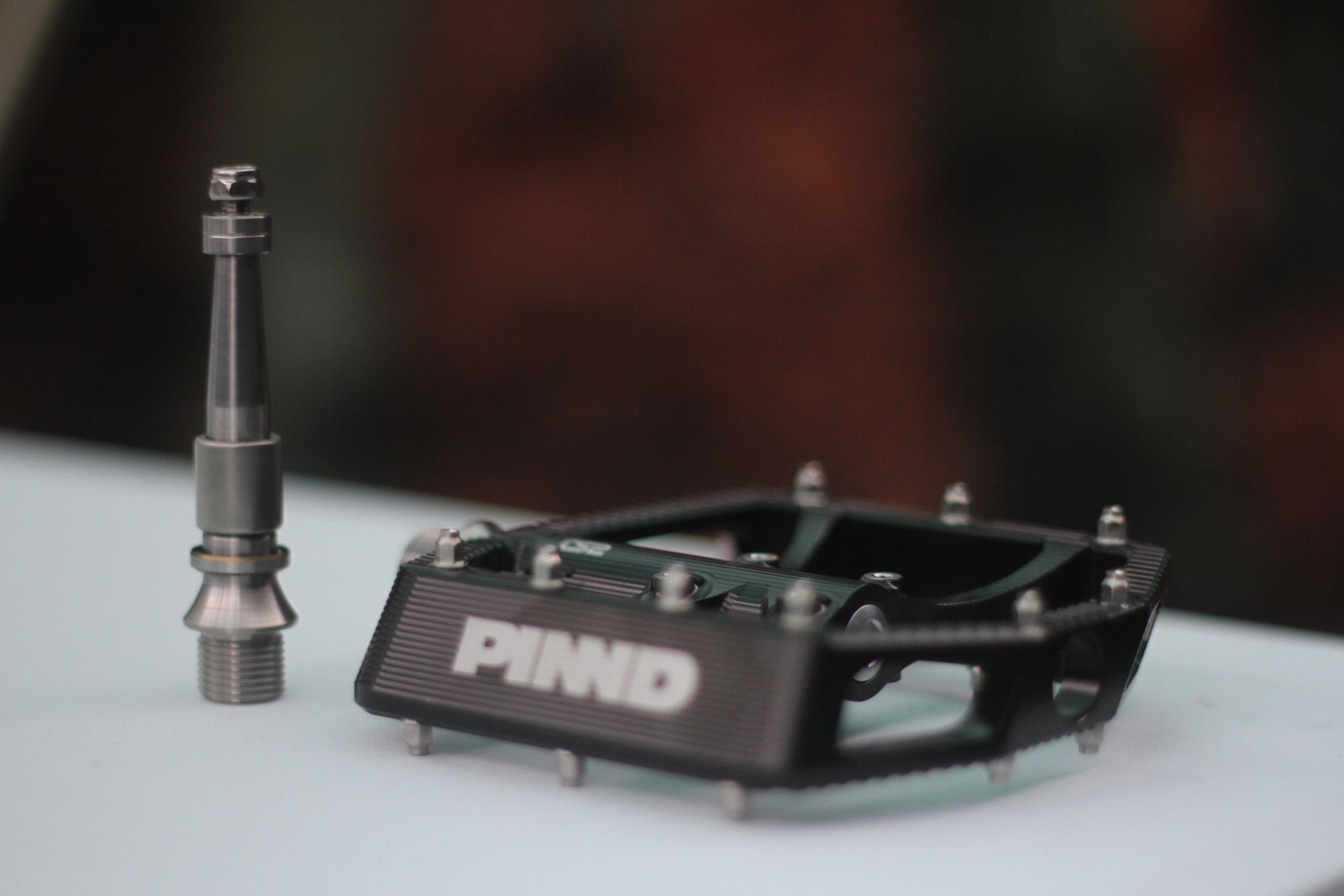 pinnd cs2 flat pedal ti axle needle bearing internals oil sealed longevity