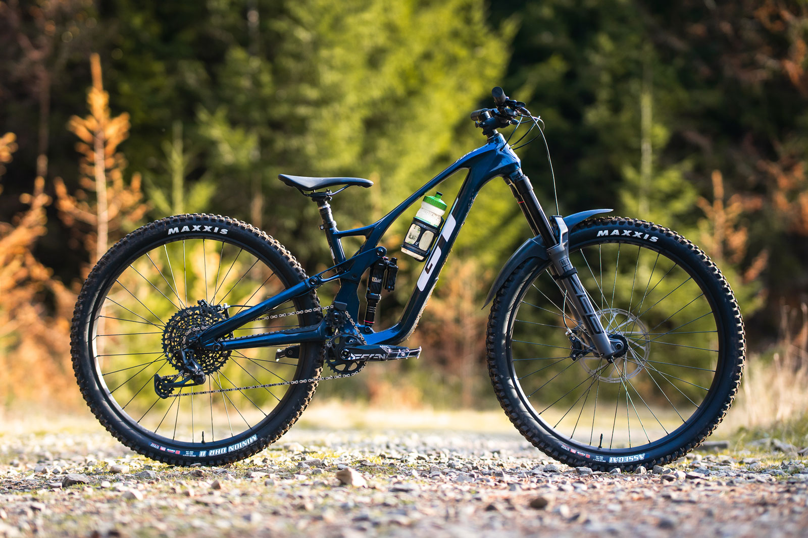 2022 gt force carbon pro le