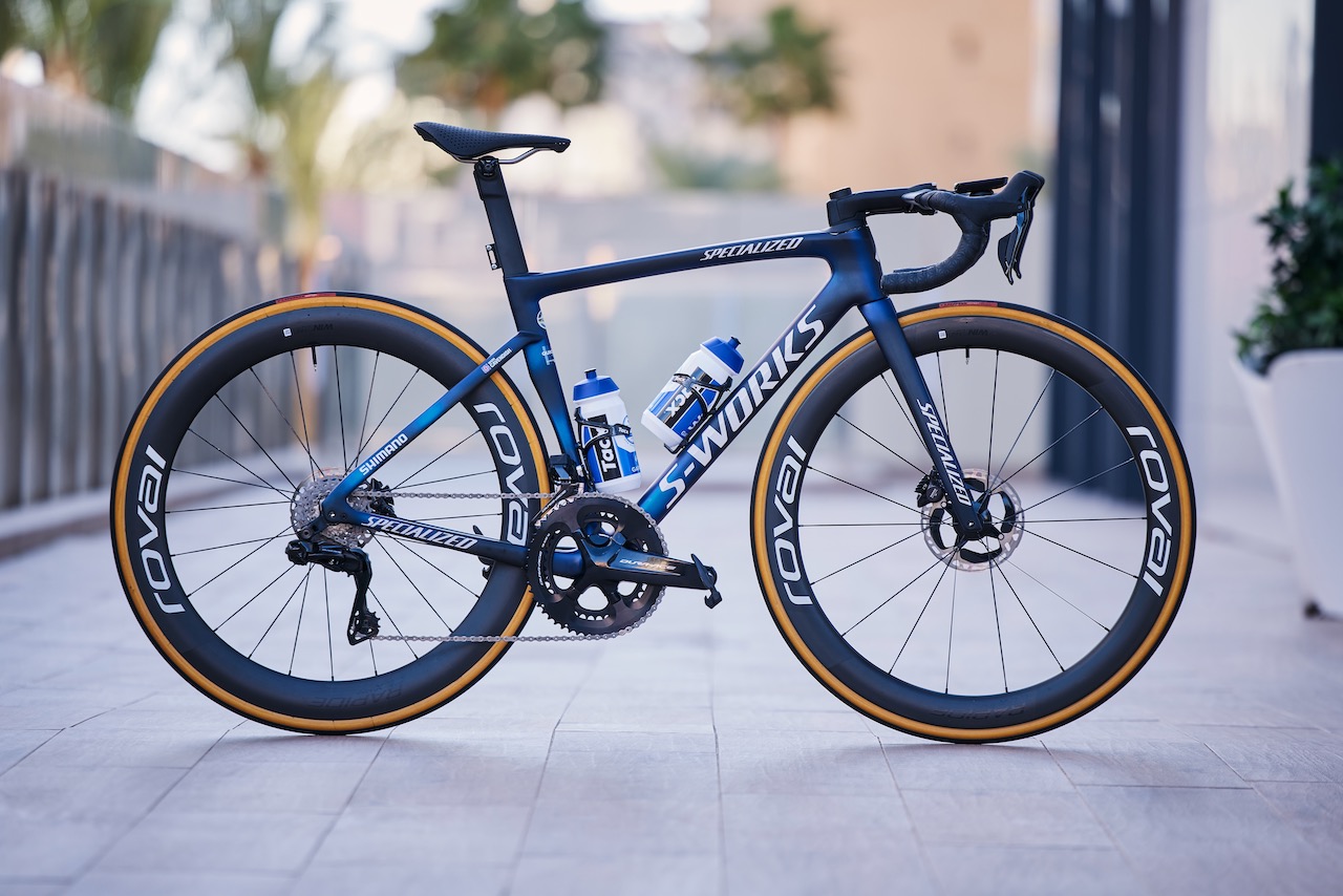 Cav Tarmac Side
