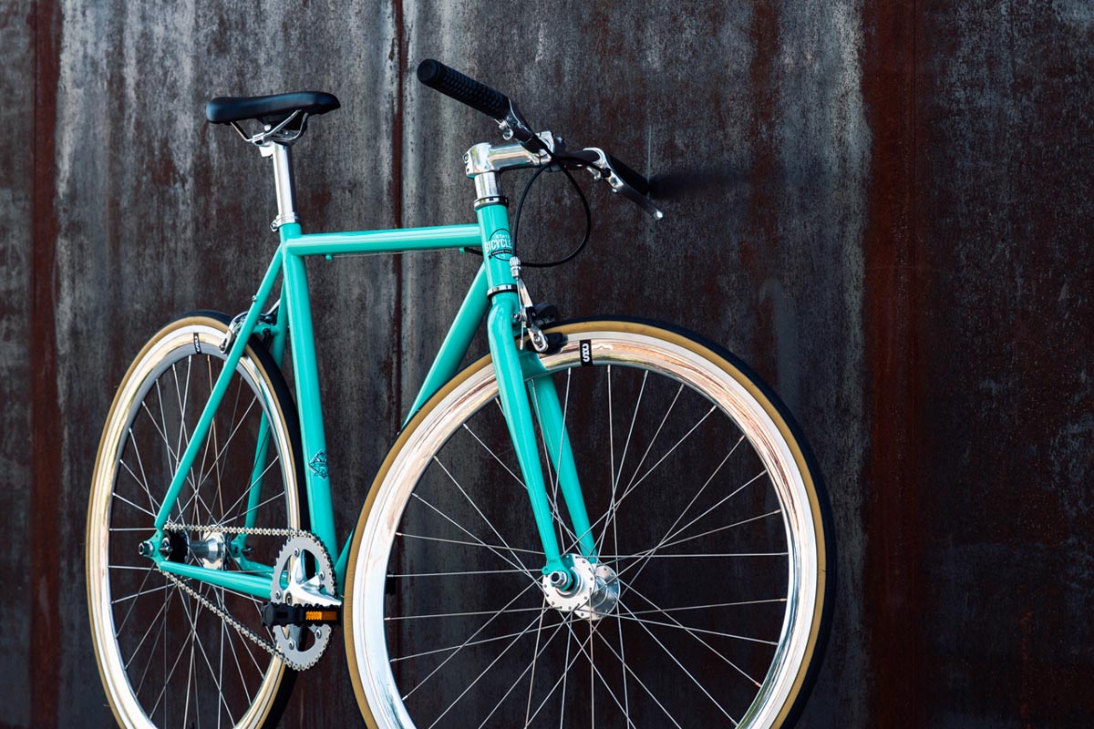 State Bicycle Core Line Delfin fixed gear bike