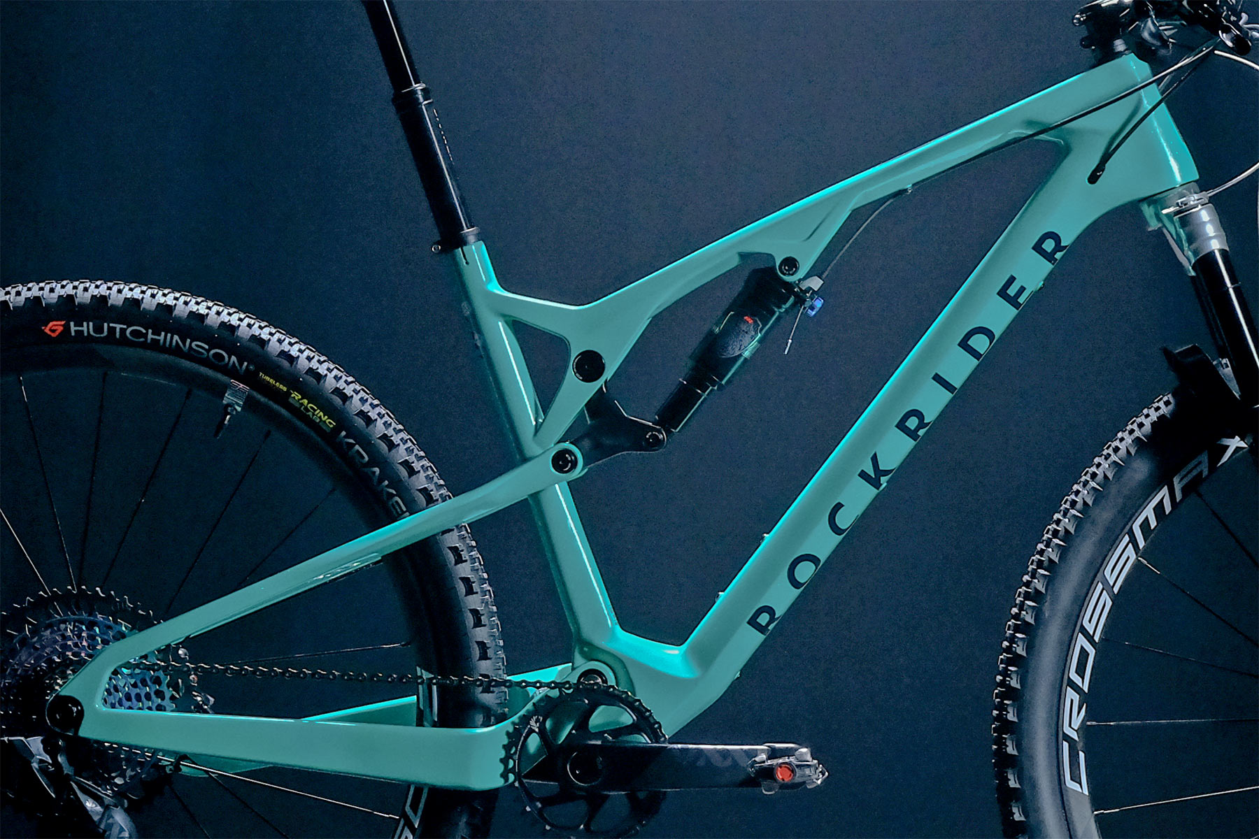 Decathlon Rockrider XC World Cup carbon MTB prototype full-suspension frame detail