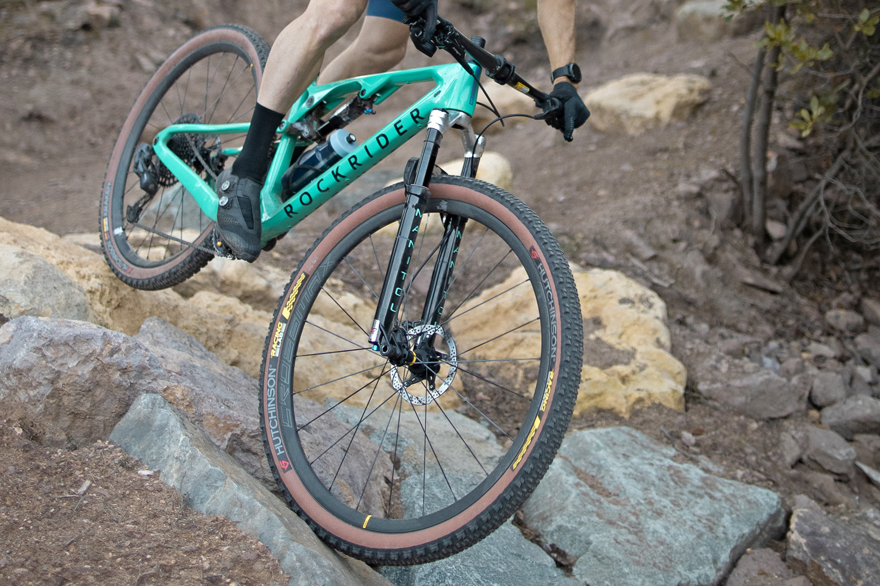 Decathlon Rockrider XC World Cup bike budget carbon prototype, team training photo by Gentiane Studio, rock garden