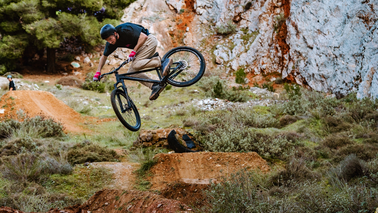 propain trickshot dirt jumper mtb in venom black