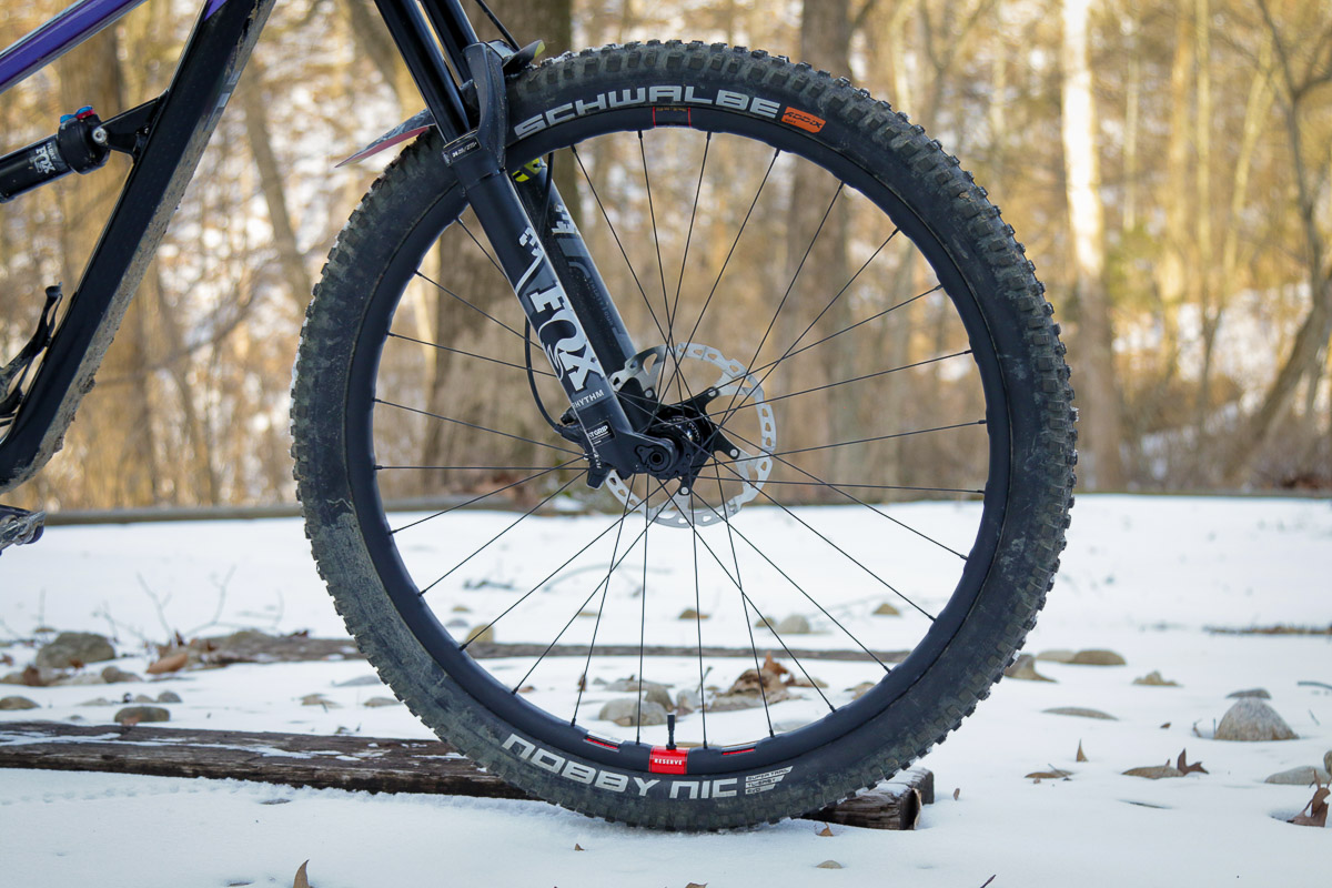 Reserve 30 HD carbon rims with SChwable tires