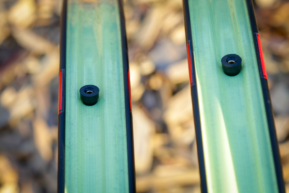 Reserve 30 HD carbon rims with tubeless valves