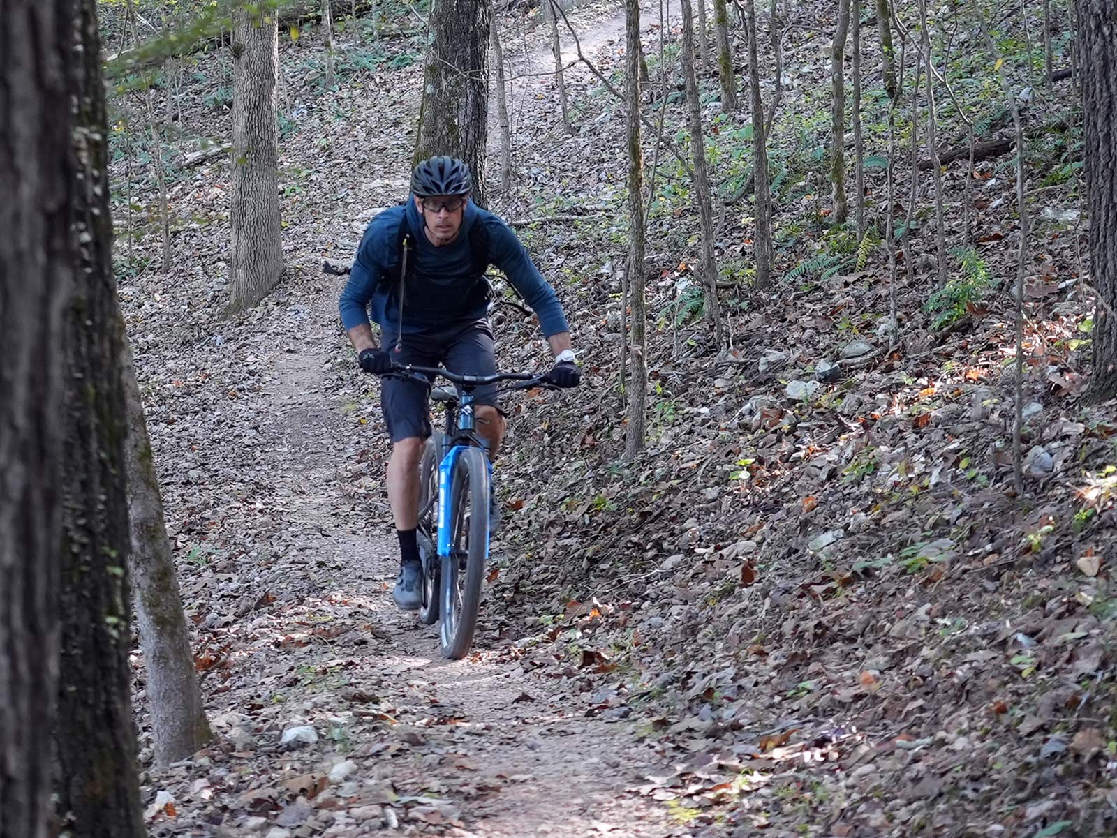 fezzari signal peak 2 mountain bike review and sprinting on a flat trail
