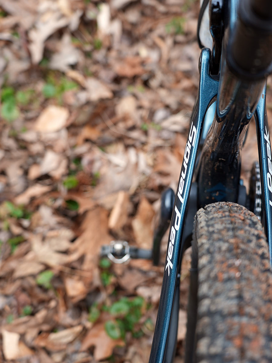 closeup details of fezzari signal peak 2 xc trail mountain bike tire clearance