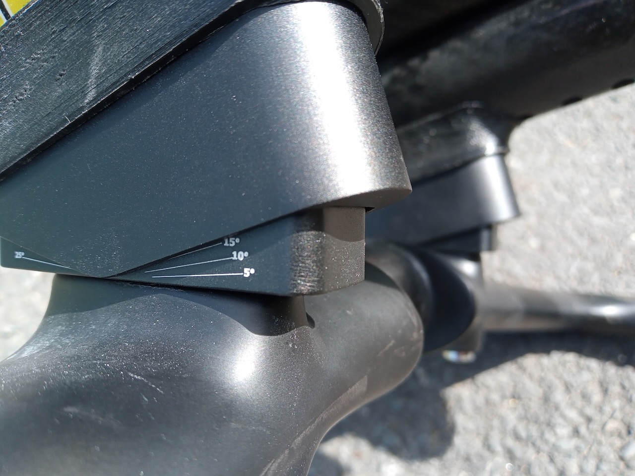 Carbon Wasp Aero Bars three angle adjustment