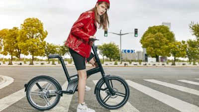HONBIKE PRO folds up ultra-clean, integrated shaft-drive commuter e-bike