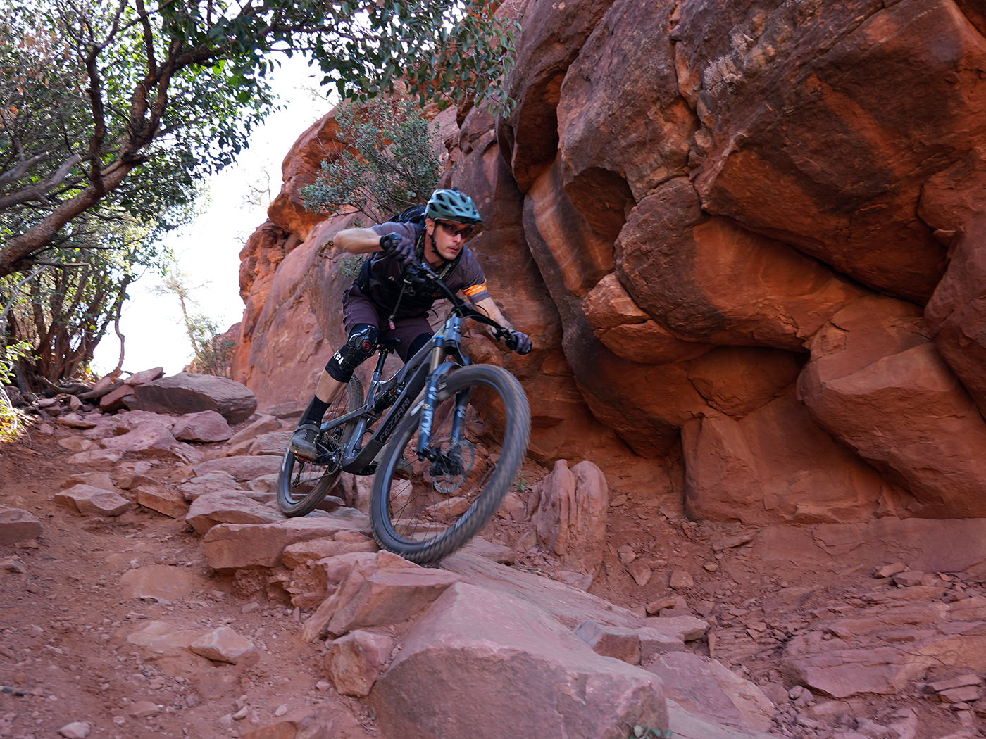2022 fezzari la sal peak 2 enduro mountain bike review riding action