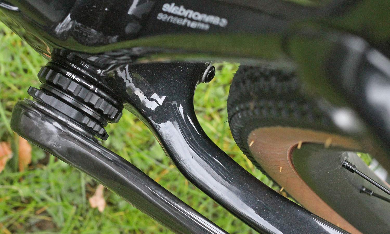 2022 Cannondale Topstone Carbon full-suspension adventure gravel bike, threaded bottom bracket