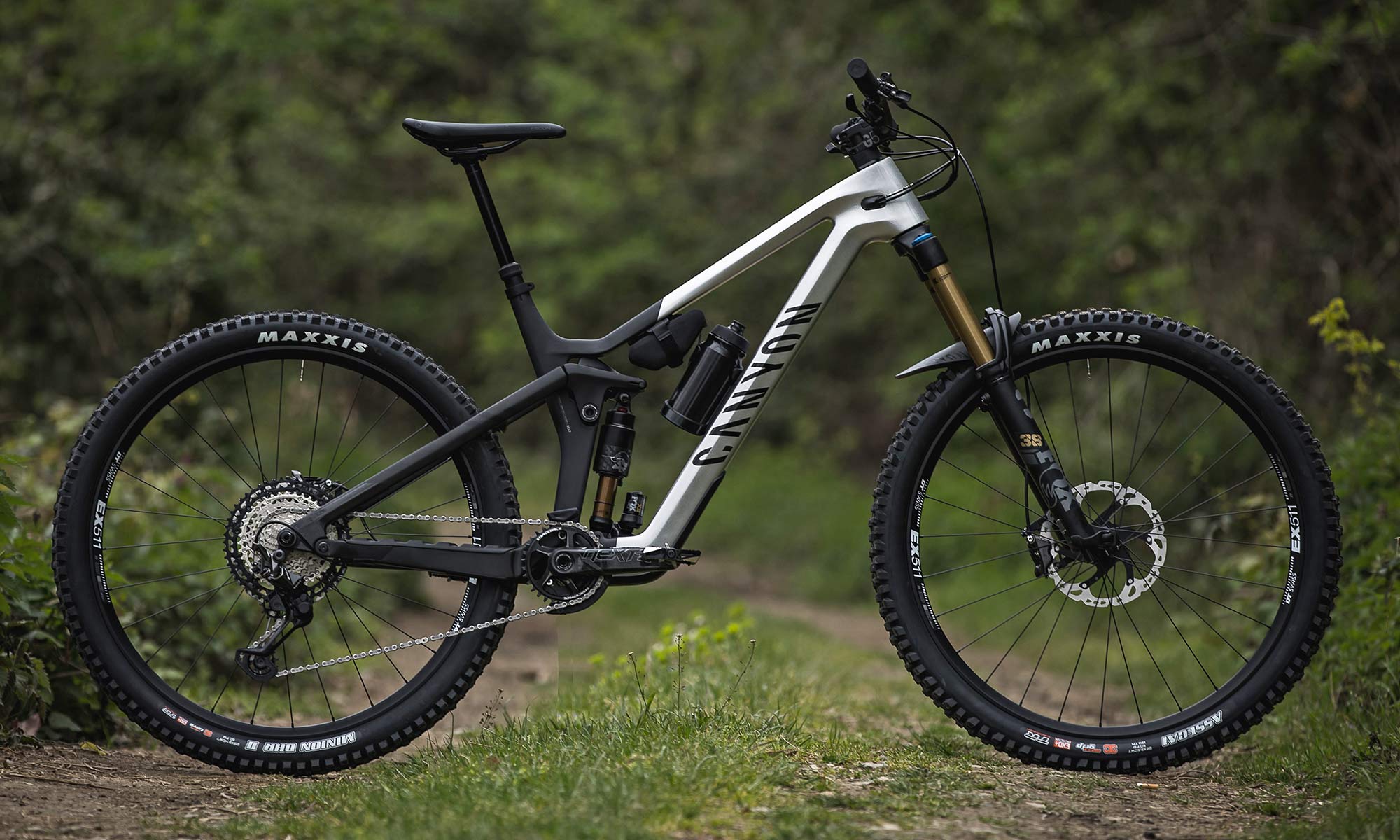 2022 Canyon Strive CFR carbon 29er enduro race mountain bike, photo by Boris Beyer, complete