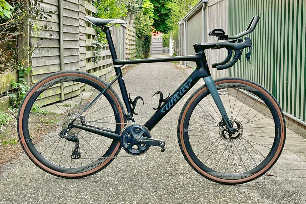 Ivar Slik Wilier Rave SLR gravel race bike build, aero cockpit modification
