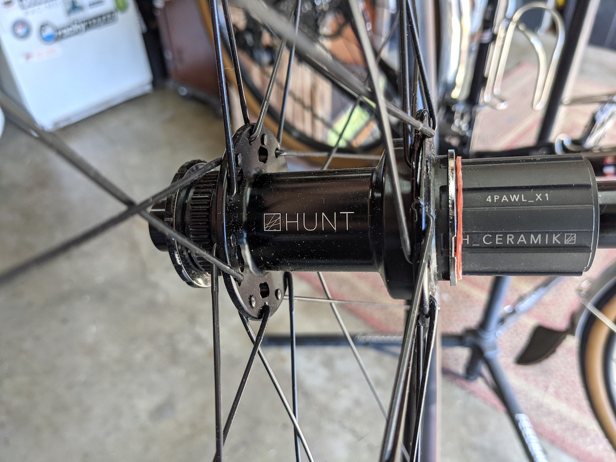 MASON X HUNT wheelset's rear hub
