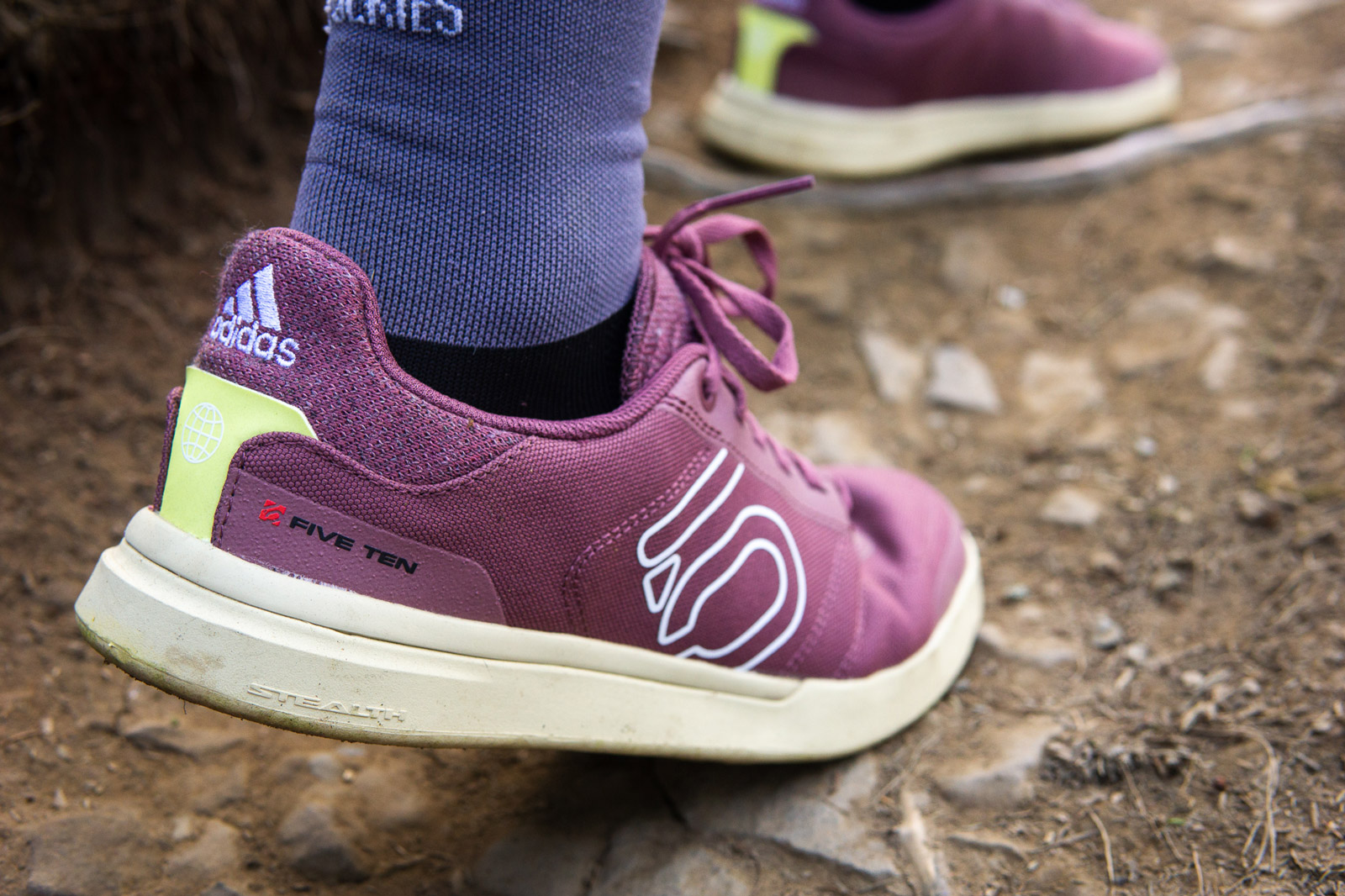 five ten sleuth dlx canvas review flat pedal mtb shoes