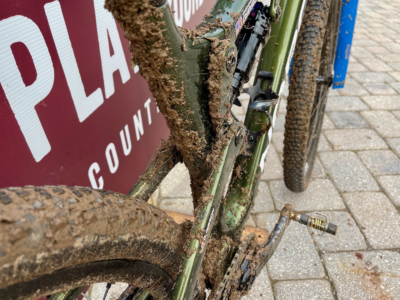 Gwendalyn Gibson Pro Bike Check Norco Revolver mud