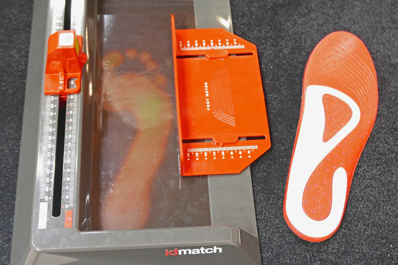 IDmatch semi-custom insoles, fit process