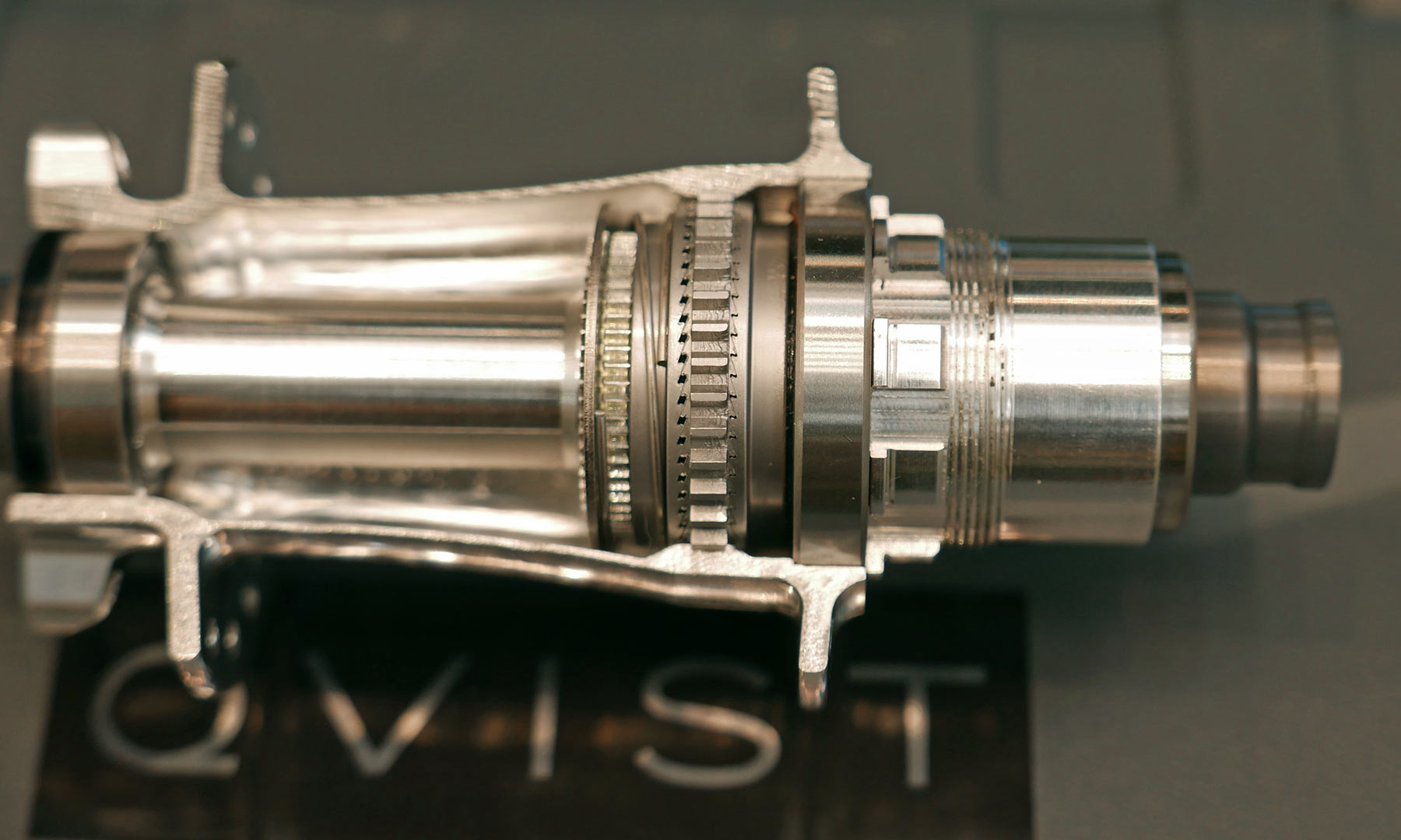 Qvist hubs, 128-tooth Double Ratchet ultra-fast 2.8° engagement mountain bike hub prototype, cutaway internals