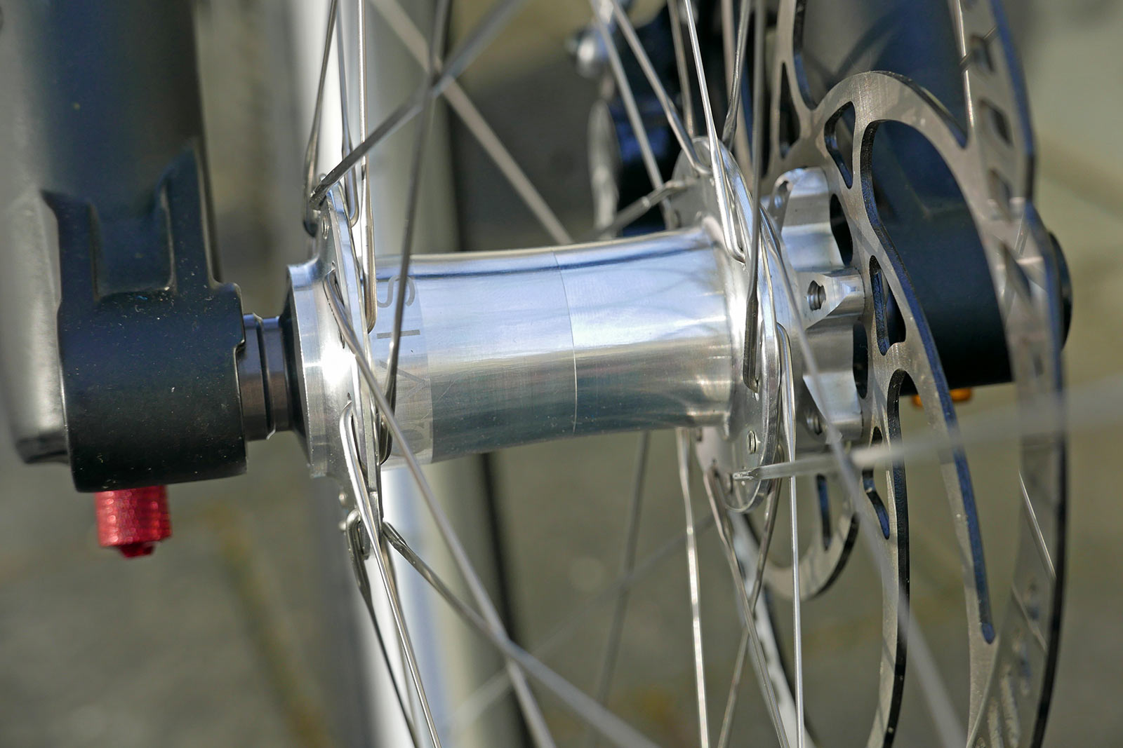 Qvist hubs, 128-tooth Double Ratchet ultra-fast 2.8° engagement mountain bike hub prototype, matching front wheel