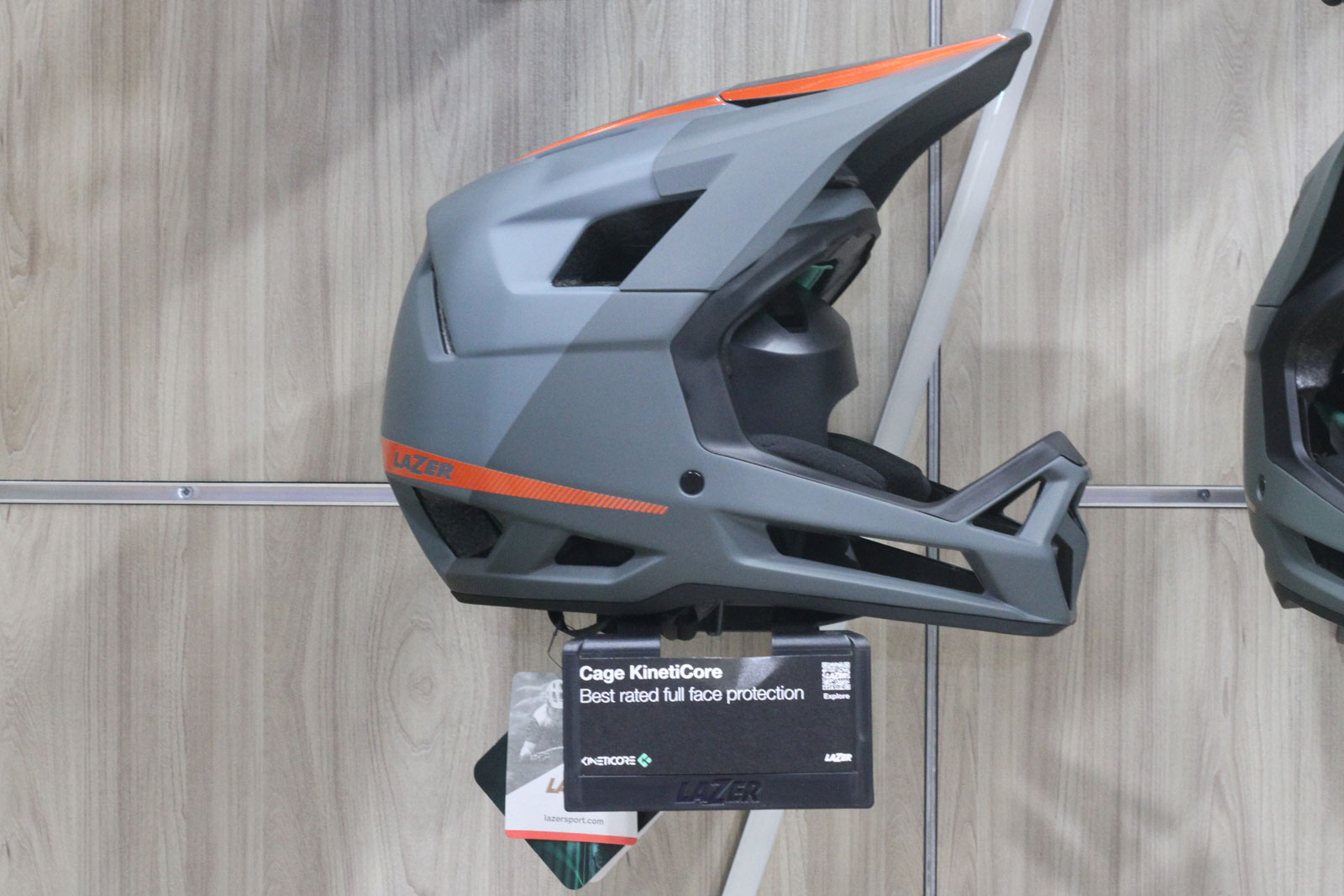 lazer cage kineticore eps blocks inside full face helmet