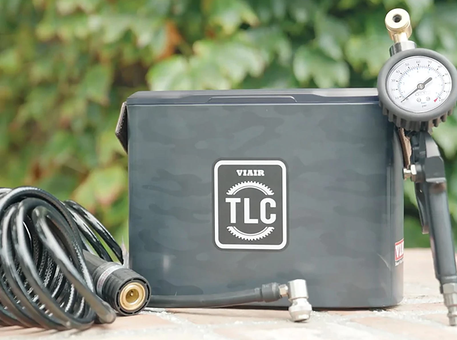 viair tlc lite travel compressor tire pump for bicycles and cars