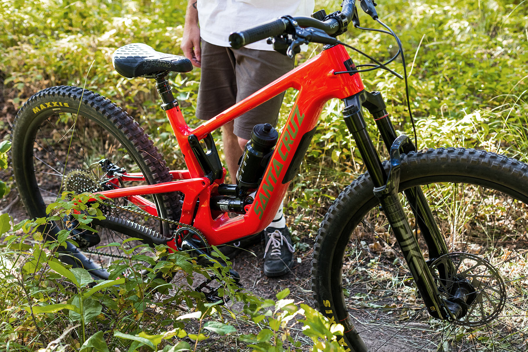 2023 Santa Cruz 5010 Carbon MX 130mm VPP mullet trail bike, detail